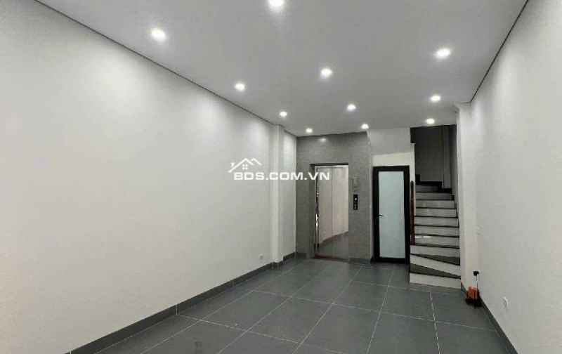 BÁN NHÀ THẠCH BÀN LONG BIÊN – 39M – 6 TẦNG – THANG MÁY – GARA Ô TÔ – 12,2 TỶ – NHÀ ĐẸP Ở NGAY